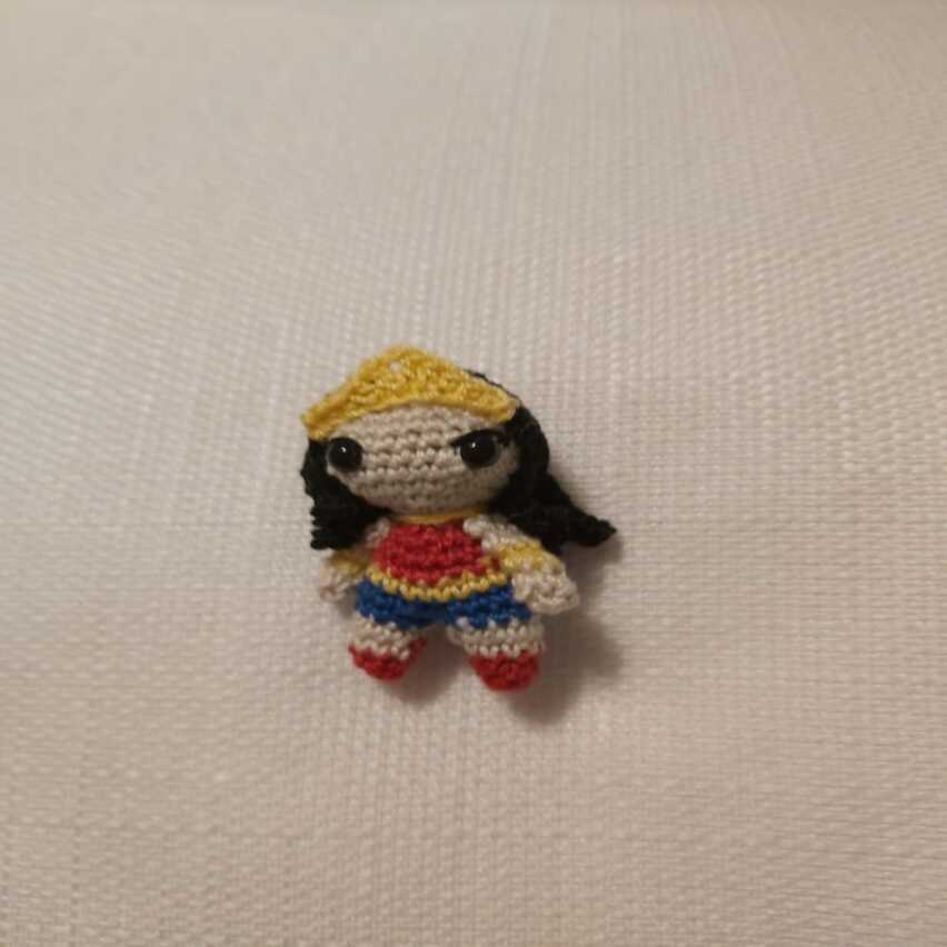 Mujer Maravilla pequeña